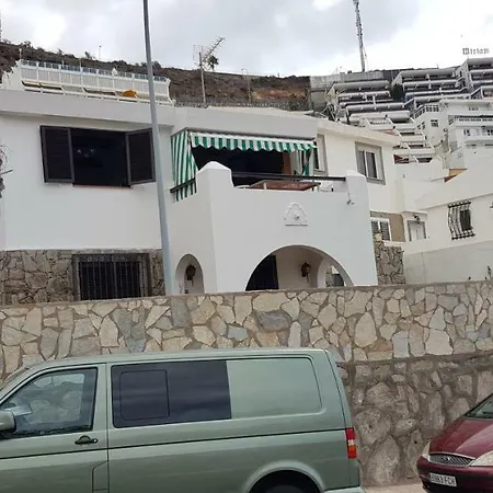 Villa Lovely 2 Bedroom House With Private Garden *