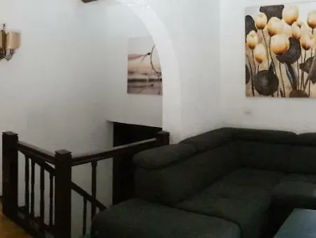 Lovely 2 Bedroom House With Private Garden Mogan