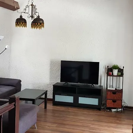 Lovely 2 Bedroom House With Private Garden Willa *