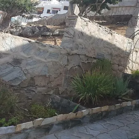 Willa Lovely 2 Bedroom House With Private Garden Mogán