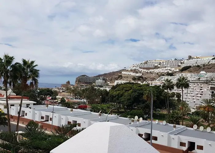 Lovely 2 Bedroom House With Private Garden *