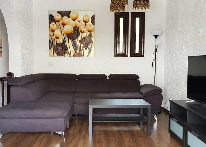 Vila Lovely 2 Bedroom House With Private Garden Mogán